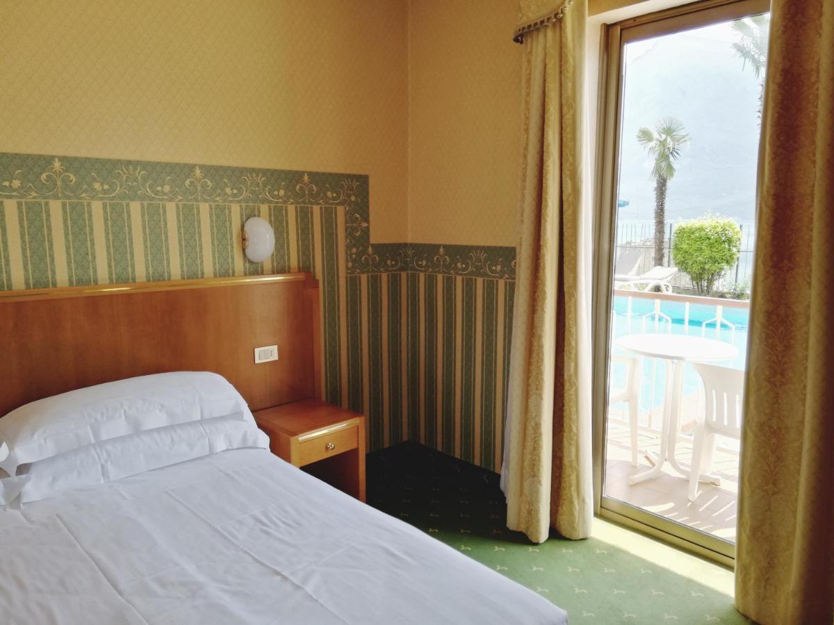 Hotel Splendid Palace Limone sul Garda Luaran gambar