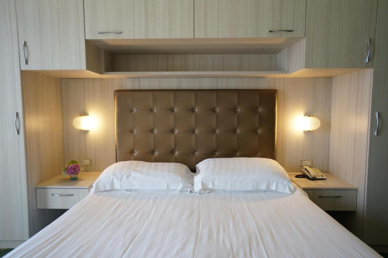 Hotel Splendid Palace Limone sul Garda Luaran gambar